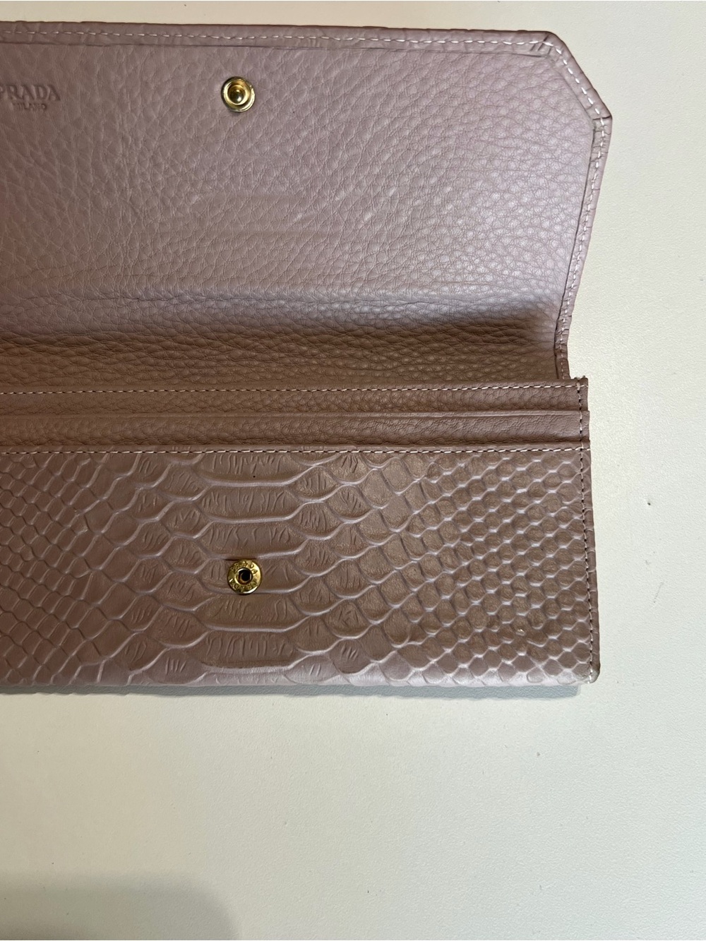 Prada Mauve Textured Leather Continental Wallet with Gold Logo - Picture 5 of 8